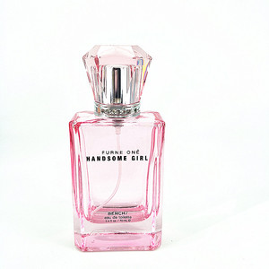 耐久性と汎用性に優れた、グローバルビジネスバイヤー向けのスクエア