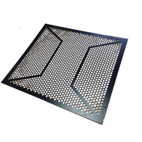 Plaque métallique perforée à trous hexagonaux, haute résistance et décorative, facile à traiter pour les barrières acoustiques et les façades de bâtiments