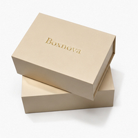 Caja Rígida Plegable Tipo Libro con Logotipo Personalizado, Caja de Regalo Magnética Color Champán Mate para Empaque de Perfumes y Cosméticos de Lujo
