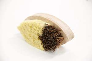 Brosse de nettoyage sans plastique à poils de bois de hêtre naturel et de fibre d'agave écologique de style design manuel pour voiture - Product Image 2