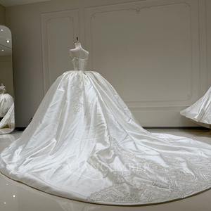 Xx81 Luxury Modern Ivory Strapless Satin <b>Ball</b> <b>Gown</b> Quinceanera Dress Beaded Crystal Applique Bridal Wedding Prom Chapel Train - Product Image 5