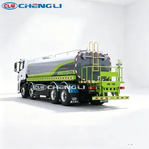 Camion arroseur électrique pur Clw 8X4, véhicule de lavage routier et d'irrigation verte à énergie nouvelle avec fonctions de pulvérisation multiples - Product Image 4