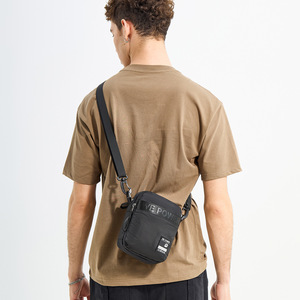 Sac bandoulière homme en nylon léger et décontracté à prix abordable – Vente en gros de sacs messager pour hommes - Product Image 6