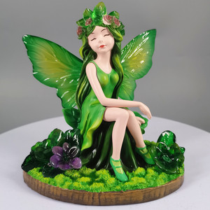 Statue de Figurines de queue de fée rouge foncé en résine d'ornement de bureau de haute qualité avec aile verte - Product Image 2