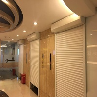 Portes de garage automatiques en alliage d'aluminium, portes coulissantes anti-tempête avec persiennes, vente en gros