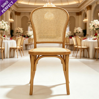 Chaises en plastique empilables pour événements commerciaux, chaises de jardin en résine couleur bois pour hall d'hôtel, cérémonie de mariage, table de banquet