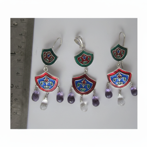 Elegantes Pendientes de Plata con Gotas Facetadas de 11.25 Quilates, Colección de Accesorios de Moda - Product Image 1