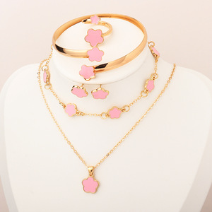 <span class=keywords><strong>Set</strong></span> Perhiasan Bunga Plum Keberuntungan, Termasuk Kalung + Gelang + Anting + Cincin (5pcs). Berbagai Warna Tersedia - Product Image 6