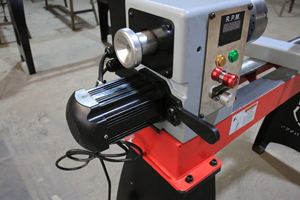 Torno grave ideal para torneado de madera resistente, con cabezal disponible, gira para dar giro A cuencos más grandes - Product Image 3