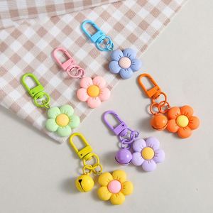 Nuevo Colgante de Resina con Diseño de Margarita, Lindo y Colorido, Accesorio para Bolsos y Llaveros, Regalos para Mujeres - Product Image 3