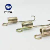 Béquille latérale (béquille simple), béquille centrale, frein à pied, ressort de rappel de pédale de frein (fréquemment utilisé pour les modèles tels que CG125, GY6)