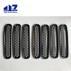 7 pièces Inserts de calandre avant noirs en nid d'abeille à clipser pour <span class=keywords><strong>Jeep</strong></span> <span class=keywords><strong>Wrangler</strong></span> <span class=keywords><strong>TJ</strong></span> & Unlimited 1997-2006 - Product Image 3