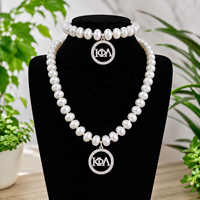 Nouveau Collier de Perles Lettres Grecques Iota Phi Lambda pour Sororité, Vente en Gros Usine, Bijoux de Service Féminin 1929 pour Cadeau de Fête