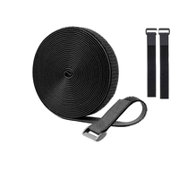 Attaches de câble réutilisables et écologiques réglables avec sangles auto-adhésives à crochet et boucle coupées à la longueur des boucles de gestion des fils