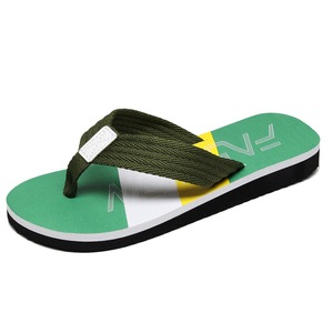 Tendance mode 2024, tongs assorties aux couleurs, légères, pour hommes, tendance européenne et américaine, à porter en été, tongs de plage - Product Image 5