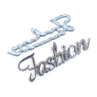 Plaque d'étiquette métallique personnalisée de luxe, vintage, imperméable, écologique, légère, à deux trous, avec logo lettre alphabet, pour couture rapide