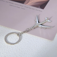Porte-clés en alliage de zinc en forme d'avion, modèle réaliste en métal, pour cadeaux promotionnels d'entreprises aériennes et souvenirs de pilotes