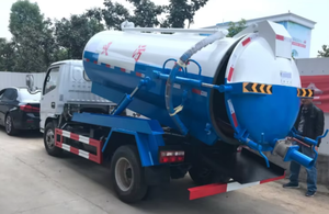Nouveau <span class=keywords><strong>camion</strong></span> d'aspiration des eaux usées Dongfeng Dollyka 4x2 de 95 CV |   <span class=keywords><strong>Camion</strong></span>-<span class=keywords><strong>citerne</strong></span> à vide efficace pour les déchets industriels et municipaux - Product Image 3