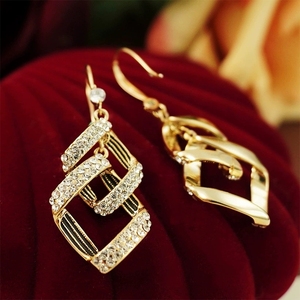 Boucles d'oreilles américaines, crochets d'oreilles géométriques en forme de diamant, haut de gamme, simples et à la mode, boucles d'oreilles de luxe légères N800332 - Product Image 5