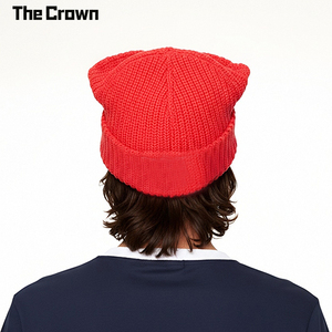 Gorro de punto grueso rojo con orejas de gato divertidas y logotipo personalizado, venta al por mayor, con parche cuadrado, fabricante - Product Image 3