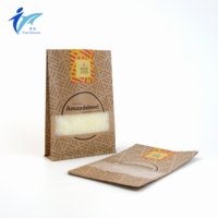 Sac à fond plat personnalisé en plastique marron kraft composite, sûr pour les aliments, avec fenêtre transparente de forme amusante pour une visibilité claire