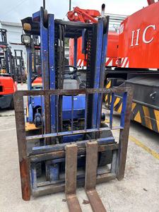 <b>Used</b> Komatsu FD30 Diesel 3 Tons Forklift 4WD Rough Terrain with Solid Tires and Hydraulic Mast - Product Image 6