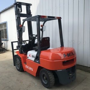 รถยกดีเซล HELI 3T 4.5M มือสอง พร้อมเสาไฮดรอลิกสองตอน ยางตัน เครื่องยนต์อีซูซุ - Product Image 4