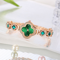 Vente chaude Tiktok Live Streaming Femmes Casual Bracelet En Acier Inoxydable Montre À Quartz Polyvalent Trèfle À Quatre Feuilles Bracelet Uhren
