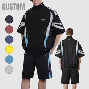 طقم رياضي صيفي مخصص للرجال مع سترة عاكسة للضوء وشورت وتي شيرت من النايلون - Product Image 1