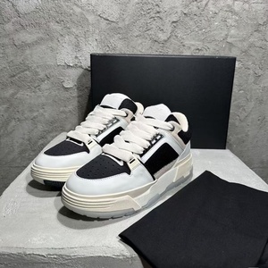 Chaussures de sport décontractées de luxe pour hommes, avec empeigne en maille de haute qualité, à lacets, bout fermé, anti-odeur et amortissantes - Product Image 1
