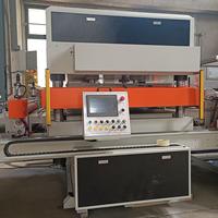 Machine de découpe de précision pour applications automobiles avec PLC Mitsubishi, grande taille jusqu'à 1600 mm x 1600 mm