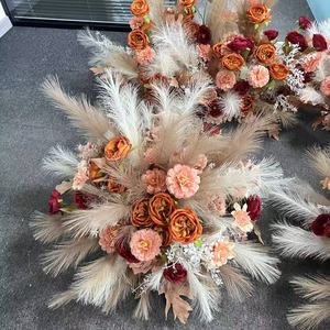 Topverkoop bruiloft ceremonie decoratie bloemenbal kunstmatige pampasgras roos evenement bruiloft bloemenbal - Product Image 2