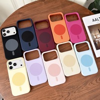 Coque de téléphone en silicone de nouvelle conception en gros pour iPhone 18 17 Pro Max Air avec chargement magnétique sans fil et protection de l'appareil photo
