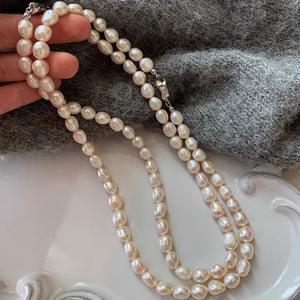 Collar de Perlas de Agua Dulce Barrocas Naturales XL42-6 para Mujer, Diseño de Nicho de Lujo Ligero con Hebilla de Yuanbao, Talla XL - Product Image 4