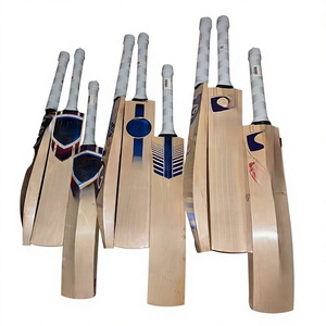 Batte de cricket en saule anglais personnalisable et écologique, coutures traditionnelles cousues à la main, ambidextre, épaisseur 38 mm, poids 2,8 lb - Product Image 4