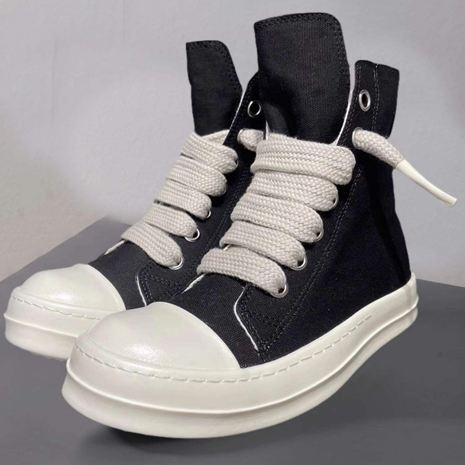 เชือกผูกรองเท้าผ้าใบหนา