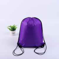 Sac à dos de sport avec cordon de serrage, sac de sport avec logo personnalisé, options de couleur pour la remise en forme, la natation, les événements en plein air et les voyages