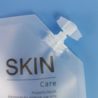 Vente en gros MOQ500 bouchon de bec en plastique pour sac pochette 3ML buse cosmétique liquide pour shampooing emballage de lotion de détergent à lessive