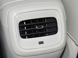 2026 460 PLUS BAIC ARCFOX Beta T1 Berline intermédiaire Purement Électrique Neuf ou d'occasion disponible - Product Image 6