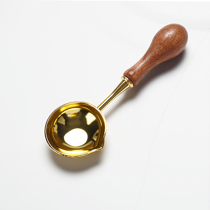 [Nouvel ajout] Grande cuillère dorée à bord unique avec manche en palissandre