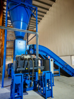Presse à balles hydraulique entièrement automatique de taille moyenne XTPACK, machine d'emballage à cyclone pour compresser les papiers/cartons usagés, haute performance