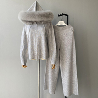 Vente en gros de pull en laine tricoté pour femmes au printemps ensemble de pulls à col en fourrure de renard véritable taille unique design cardigan pour femmes avec capuche