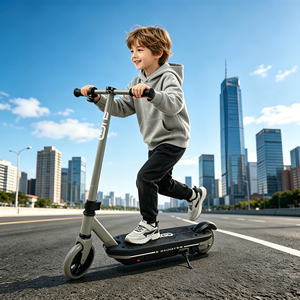 Trottinette électrique pliable moderne pour enfants <span class=keywords><strong>Suge</strong></span> avec pneus en PU, jouet d'extérieur pour enfants de 6 ans et plus, vitesse maximale de 10 km/h, capacité de charge de 50 kg - Product Image 2