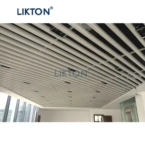 U Vorm Houtnerf Aluminium Baffle Plafond Aluminium Verlaagde Plafond Metalen Plafondtegels Voor Hotel