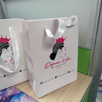 Custom Logo 230 Gramos Paperboard Paper Bags Coated Paper for Craft and Candle Black Gift Clothes Bolsas Papel for Shopping