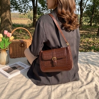 Sac à bandoulière carré mini en cuir gaufré anti-rayures avec logo personnalisé OEM ODM, motif crocodile, résistant à l'eau, vintage doré