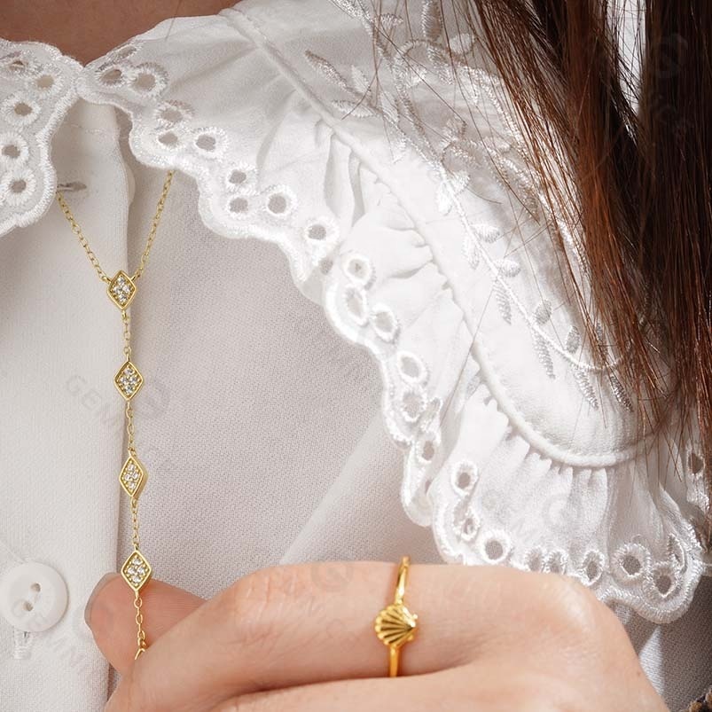 How to Choose the Best Long Chain Necklace: A Complete Buying Guide