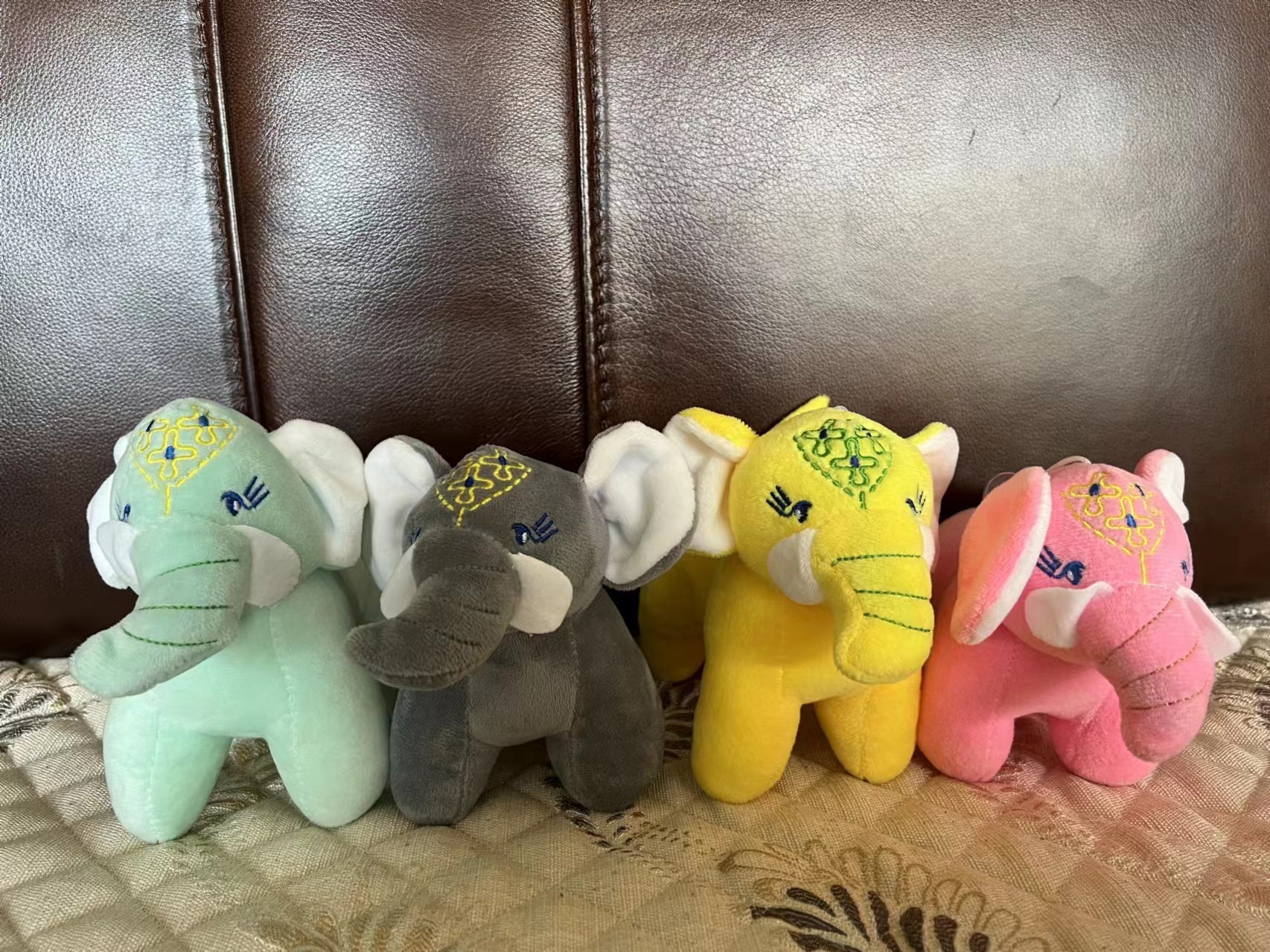 Elefante de cristal que lanza la nariz - 18cm--20cm