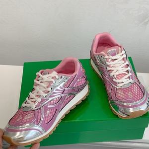 Zapatillas Deportivas de Diseño en Cuero Genuino con Cordones, Punta Cerrada, Color Rosa, Antideslizantes, Líneas Elegantes, Estilo Retro para Uso Diario - Product Image 2