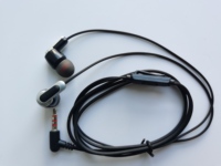 Earbud Kabel Paket Retail Comfort-Fit dengan Mikrofon 3.5 mm Suara Bass Jernih Earphone yang Pas di Telinga - Headphone Musik